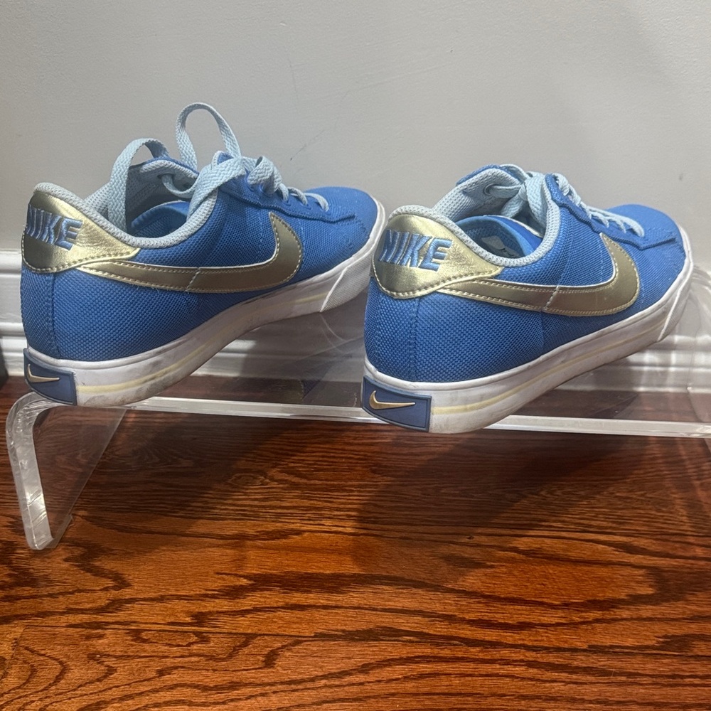 Nike women Sneakers in Blue with Silver Swoosh - Picture 3 of 4